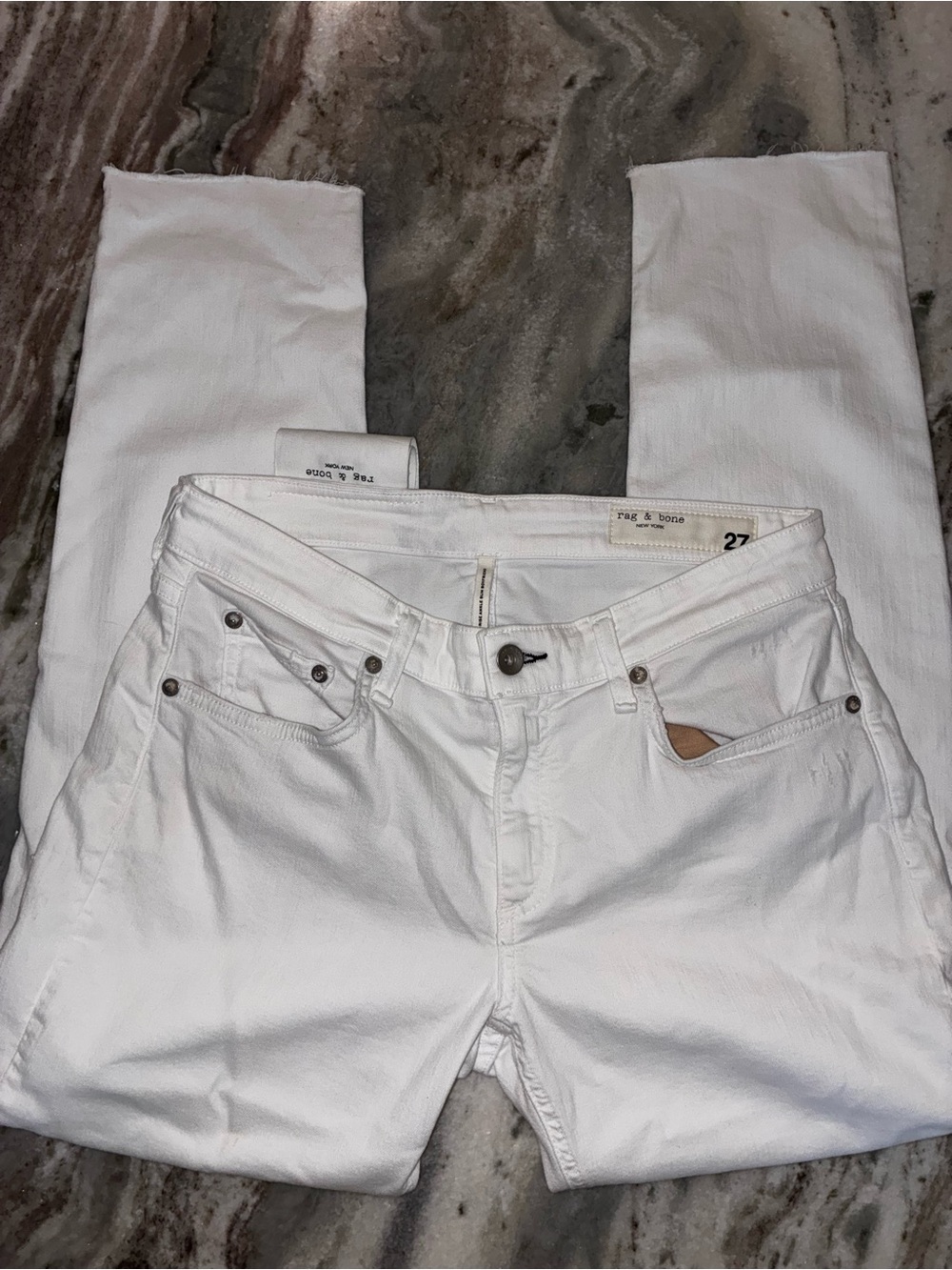 $225 New rag & bone White slim leg ankle boyfriend Jeans, 27
